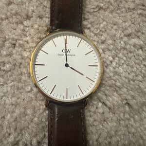 DW Daniel Wellington Watch Classic St Mawes with leather band